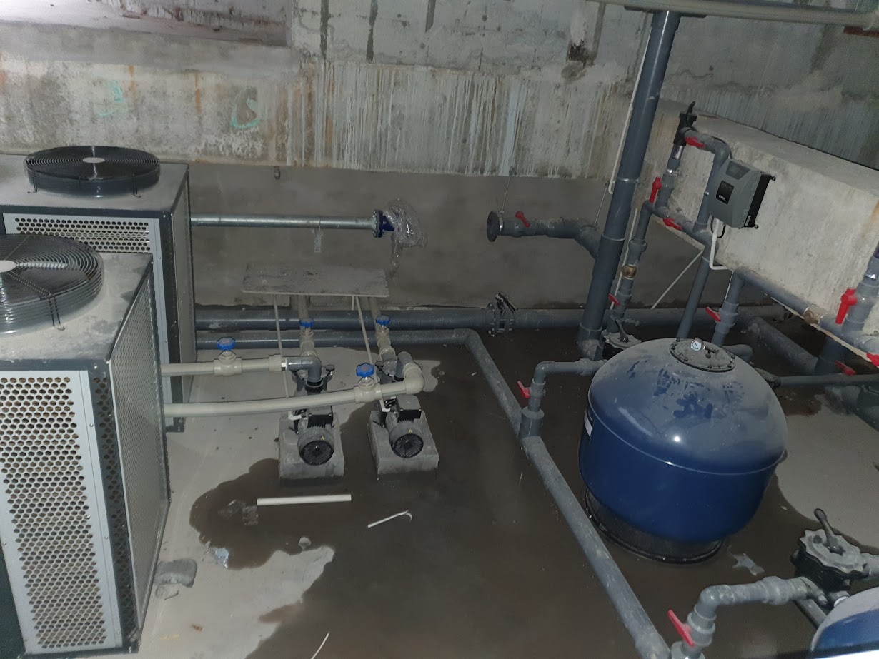 Thiết kế và lắp đặt máy Heatpump bể bơi chung cư The Manor Crown Huế